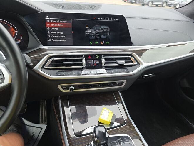 BMW X7-7