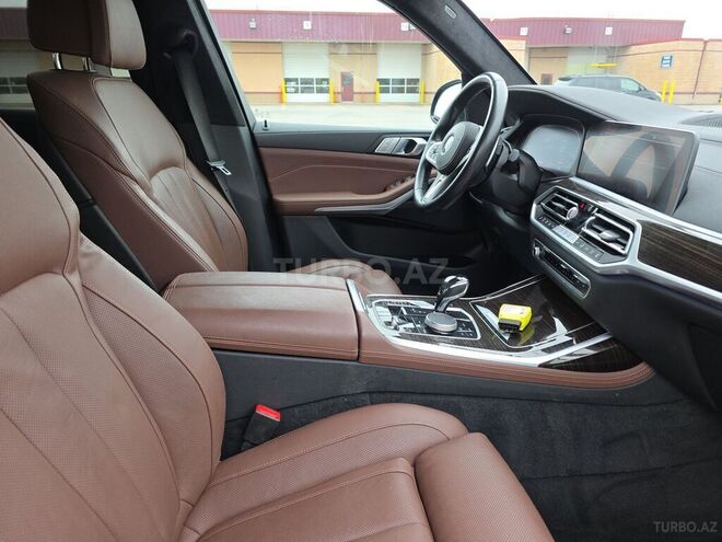 BMW X7-11