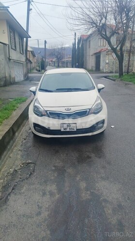 Kia Rio-1