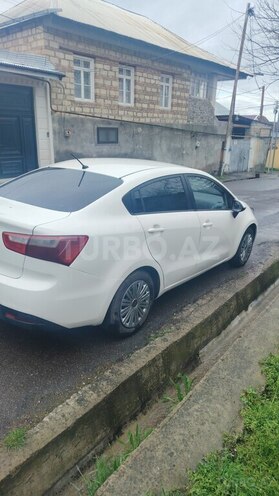 Kia Rio-4