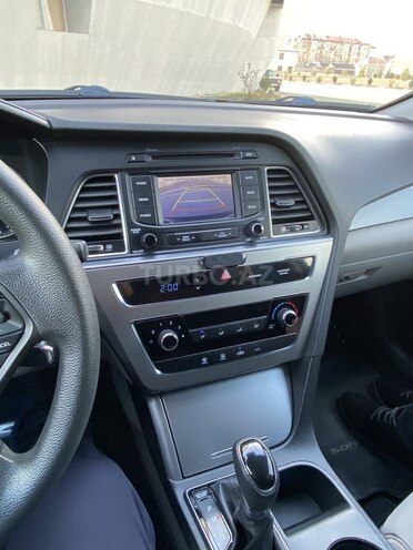 Hyundai Sonata-9