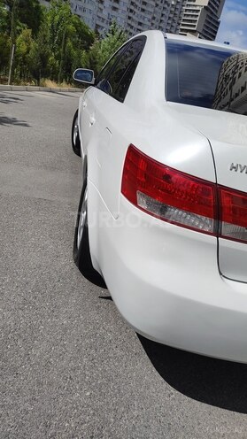 Hyundai Sonata-4