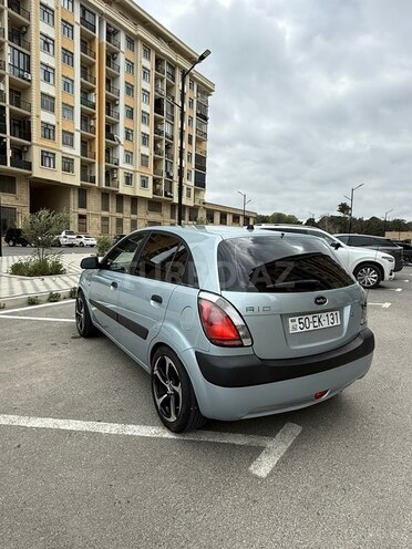 Kia Rio-2