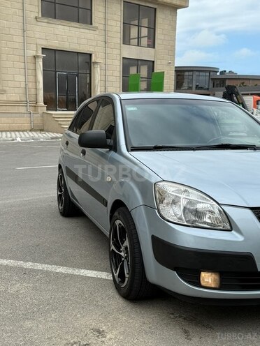 Kia Rio-5