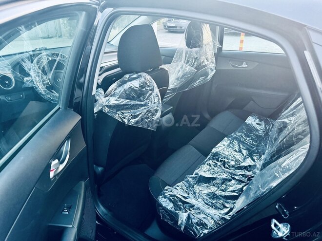 Kia Rio-3