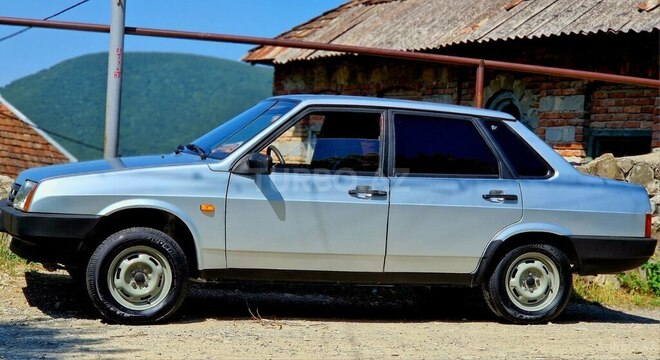 LADA (VAZ) 21099-5