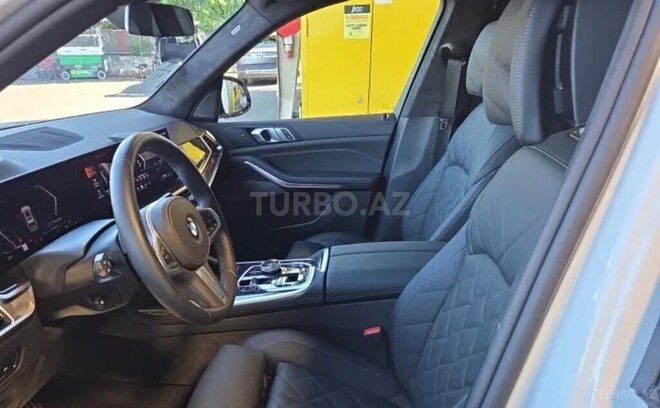 BMW X7-6