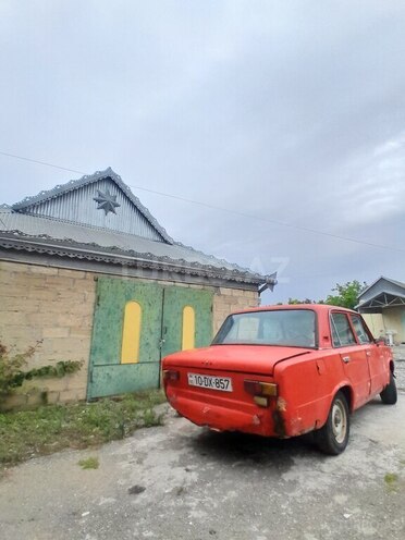 LADA (VAZ) 21011-2