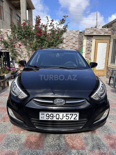 Hyundai Accent-1