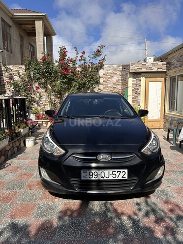 Hyundai Accent-2