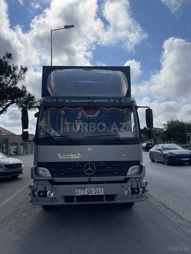 Mercedes Atego 818-1