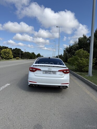 Hyundai Sonata-4
