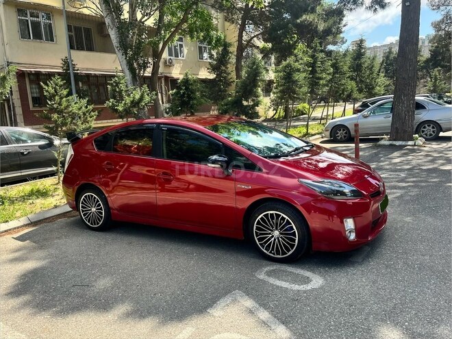 Toyota Prius-3