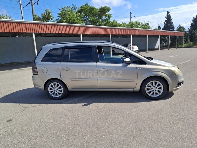 Opel Zafira-6