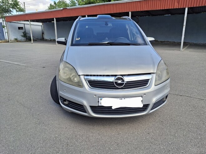 Opel Zafira-2