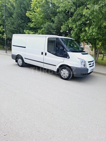 Ford Transit-2