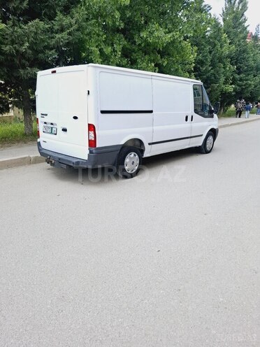 Ford Transit-3