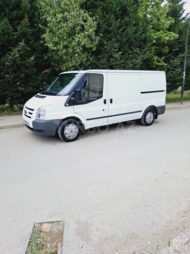 Ford Transit-4