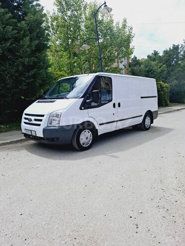 Ford Transit-5