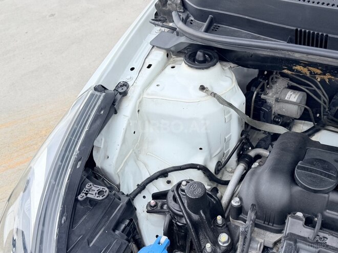Hyundai Accent-9
