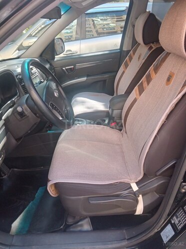 Hyundai Santa Fe-15
