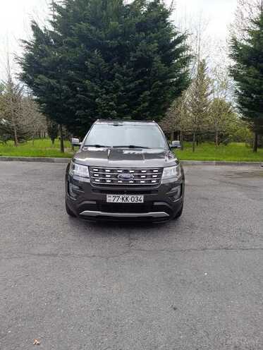 Ford Explorer-1