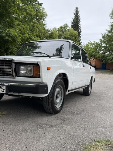 LADA (VAZ) 2107-2