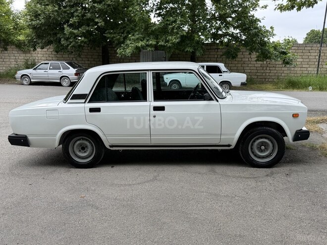 LADA (VAZ) 2107-5