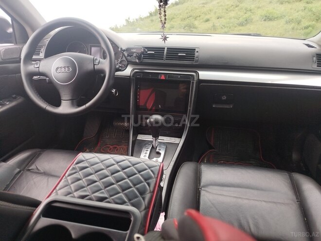 Audi A4-3
