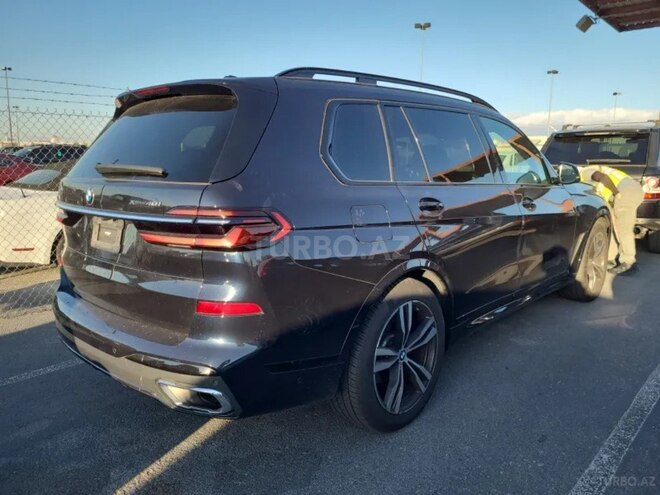 BMW X7-4