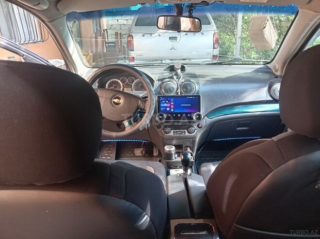 Chevrolet Aveo-3