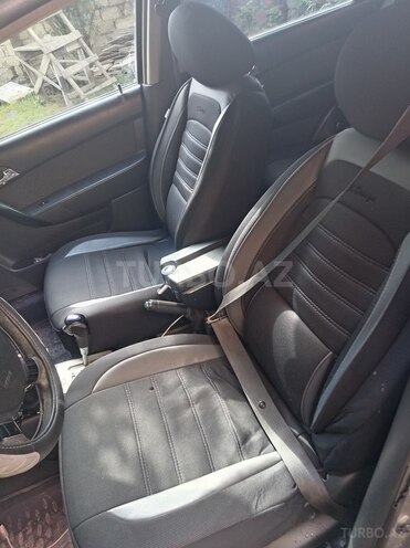 Chevrolet Aveo-5