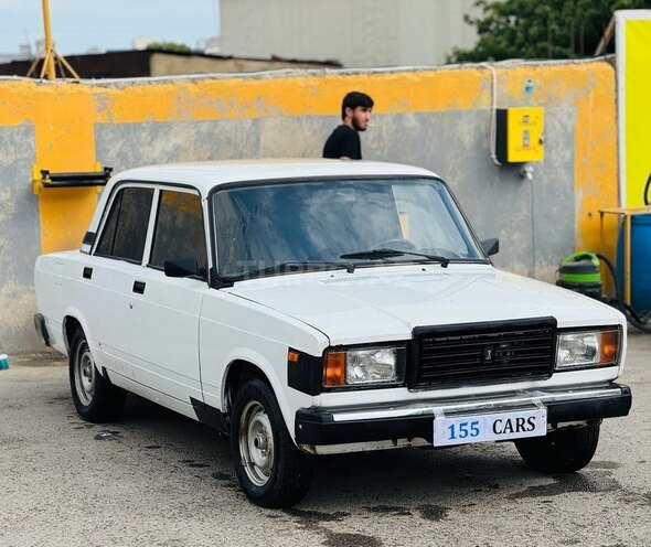 LADA (VAZ) 2107-2