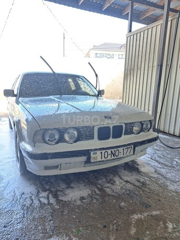 BMW 525-9