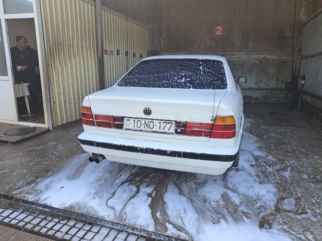 BMW 525-10