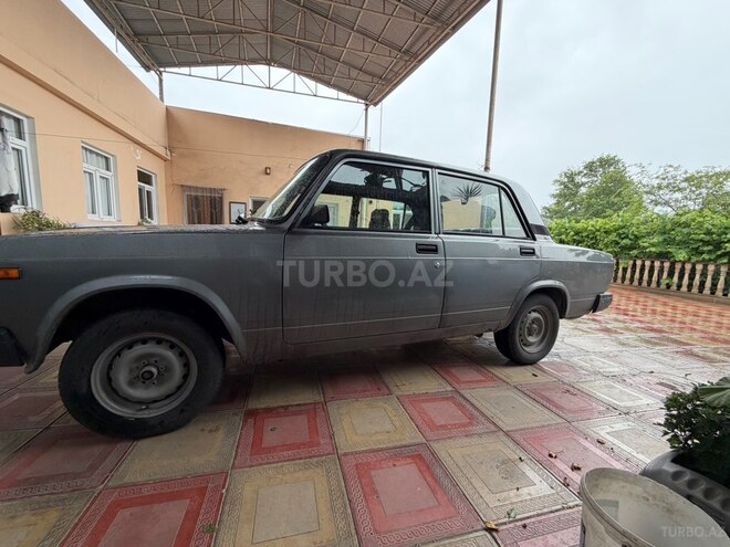 LADA (VAZ) 2107-4