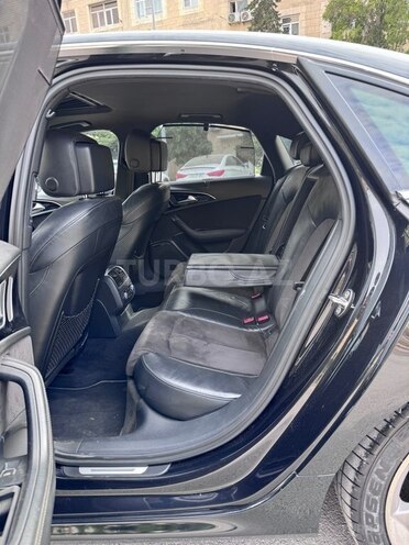 Audi A6-11