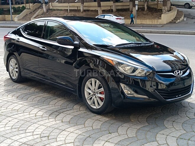 Hyundai Elantra-1