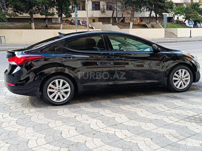 Hyundai Elantra-5