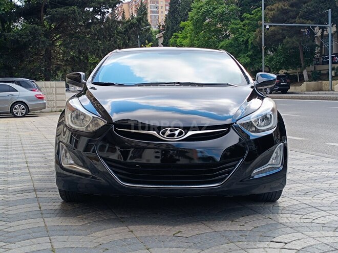Hyundai Elantra-10