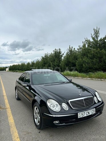 Mercedes E 240-4