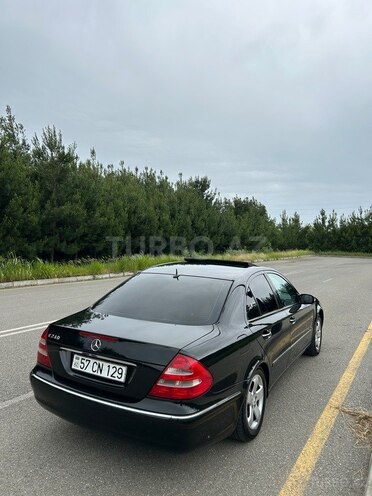 Mercedes E 240-2