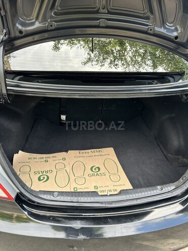 Hyundai Accent-9