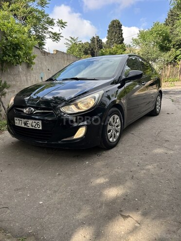 Hyundai Accent-6