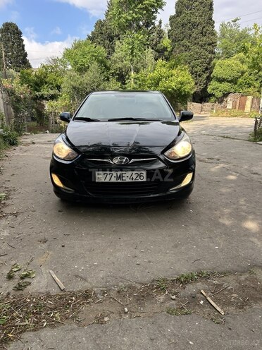 Hyundai Accent-1