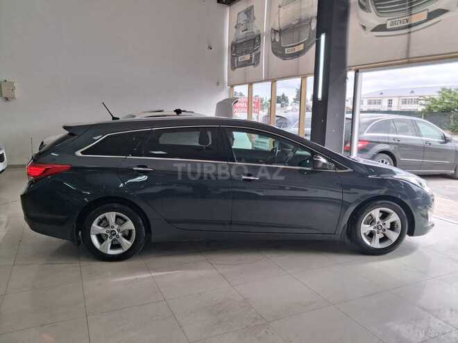 Hyundai i40-12