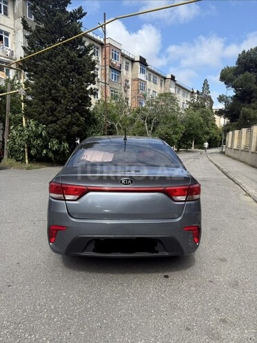Kia Rio-2