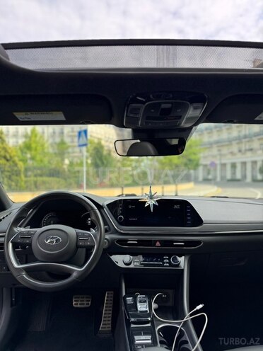 Hyundai Sonata-12