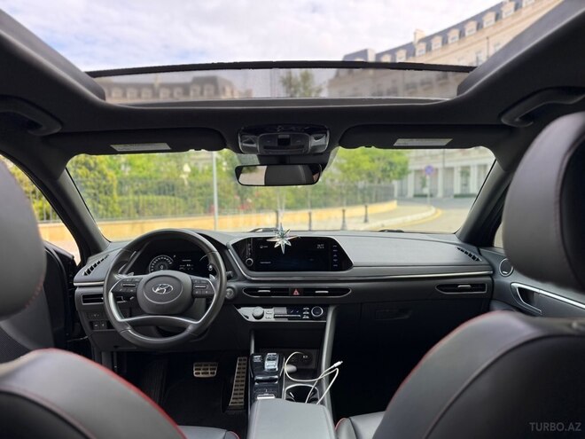 Hyundai Sonata-13
