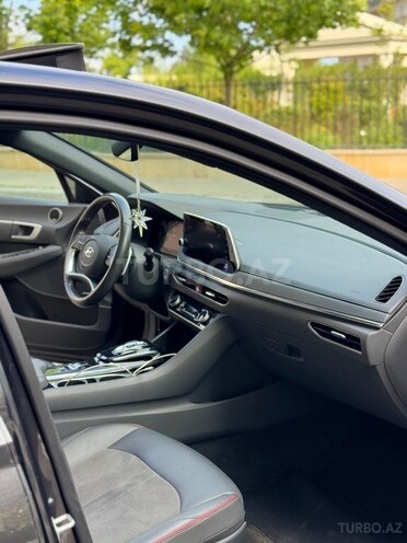 Hyundai Sonata-16
